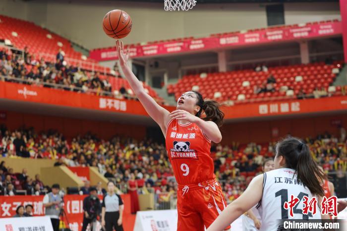 成都再度成为新赛季WCBA揭幕热土，四川女篮主场
