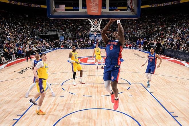 底特律活塞力克湖人登顶东部 杜伦两双助球队豪