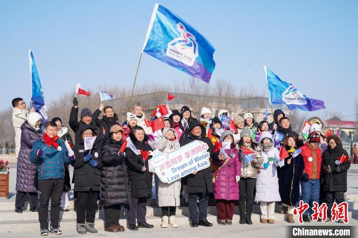 让世界看见这样的哈尔滨：亚冬会火炬传递在中