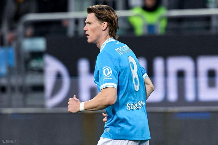 那不勒斯客场力克卡利亚里 4连胜登顶积分榜