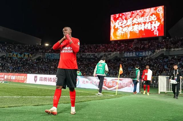 大连英博首回合德比1-0胜辽宁铁人创五连胜纪录